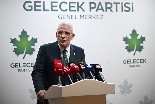 AA-20240813-35393870-35393866-IYI_PARTI_GENEL_BASKANI_DERVISOGLU_GELECEK_PARTISI_GENEL_BASKANI_DAVUTOGLUNU_ZIYARET_ETTI